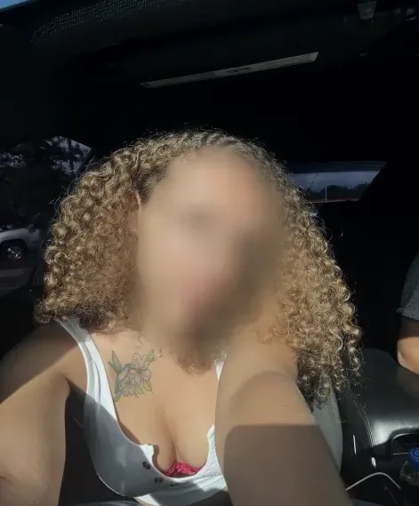 Amanda, 20