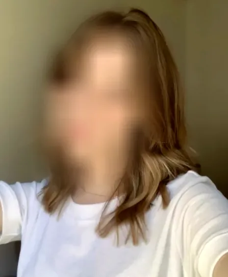Anne, 28