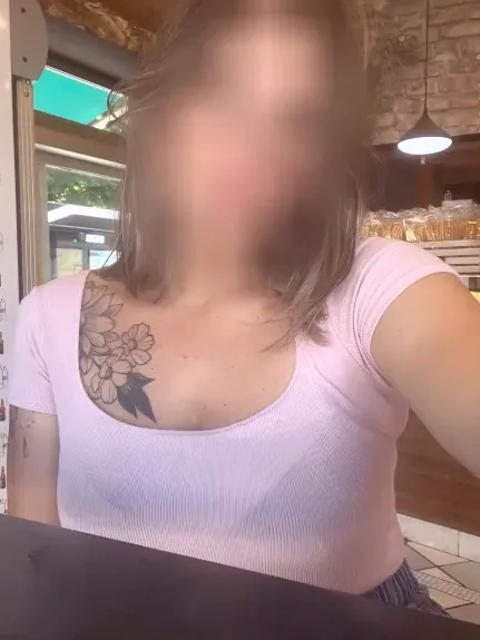 Anne, 40