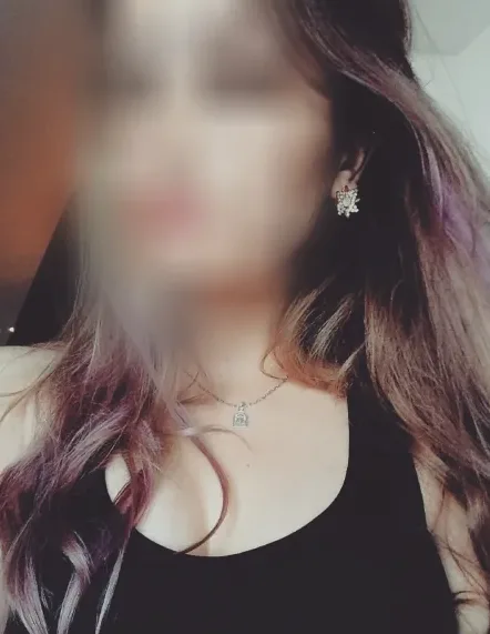 Cecilie, 32