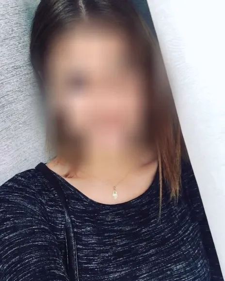 Malou, 32