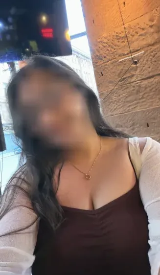 Nicoline, 24