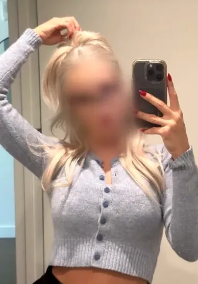 Sanne, 25