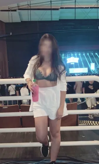 Tina, 31